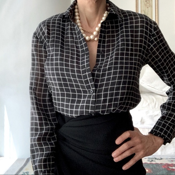 Club Monaco Tops - Club Monaco Silk Shirt. Size XS